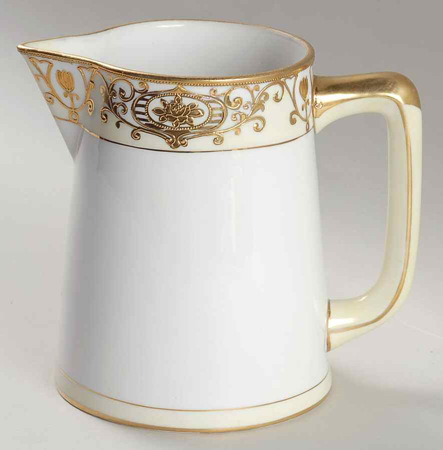 175 28 Oz Pitcher by Noritake-1