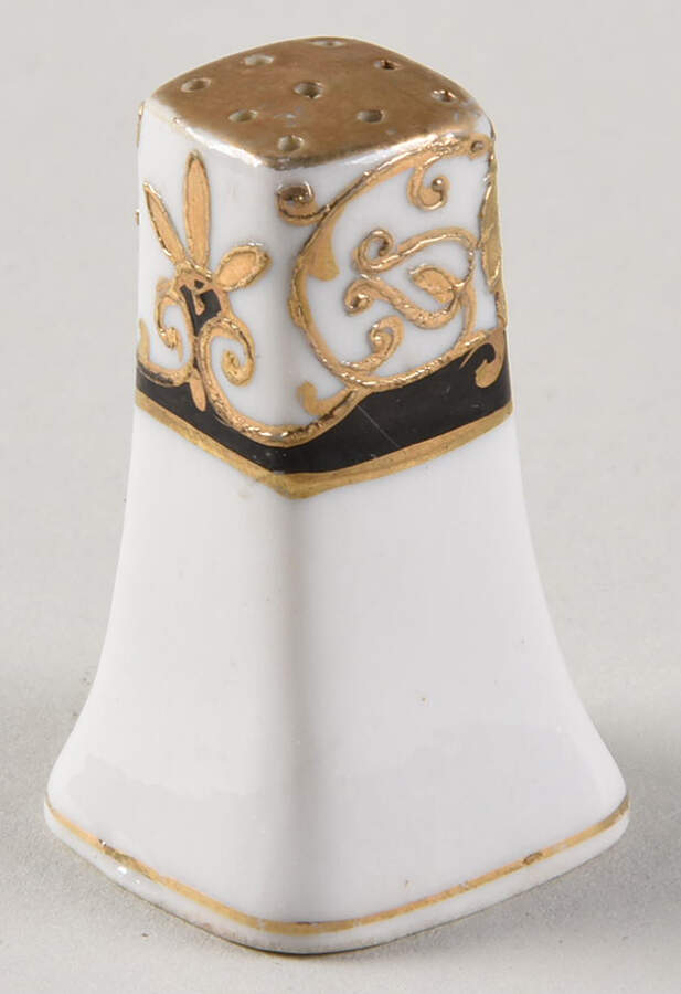 20056 Individual Salt Shaker by Noritake-1