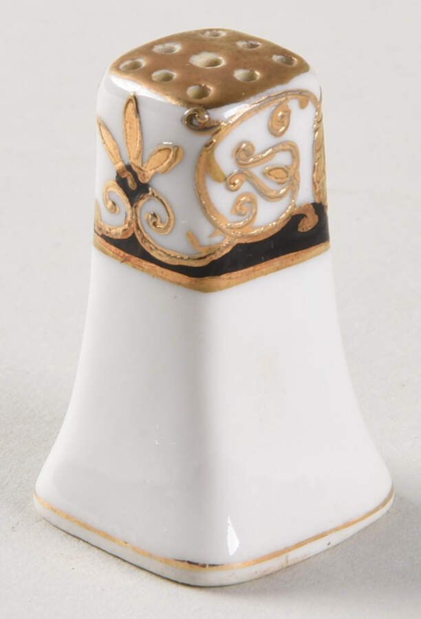 20056 Individual Pepper Shaker by Noritake-1