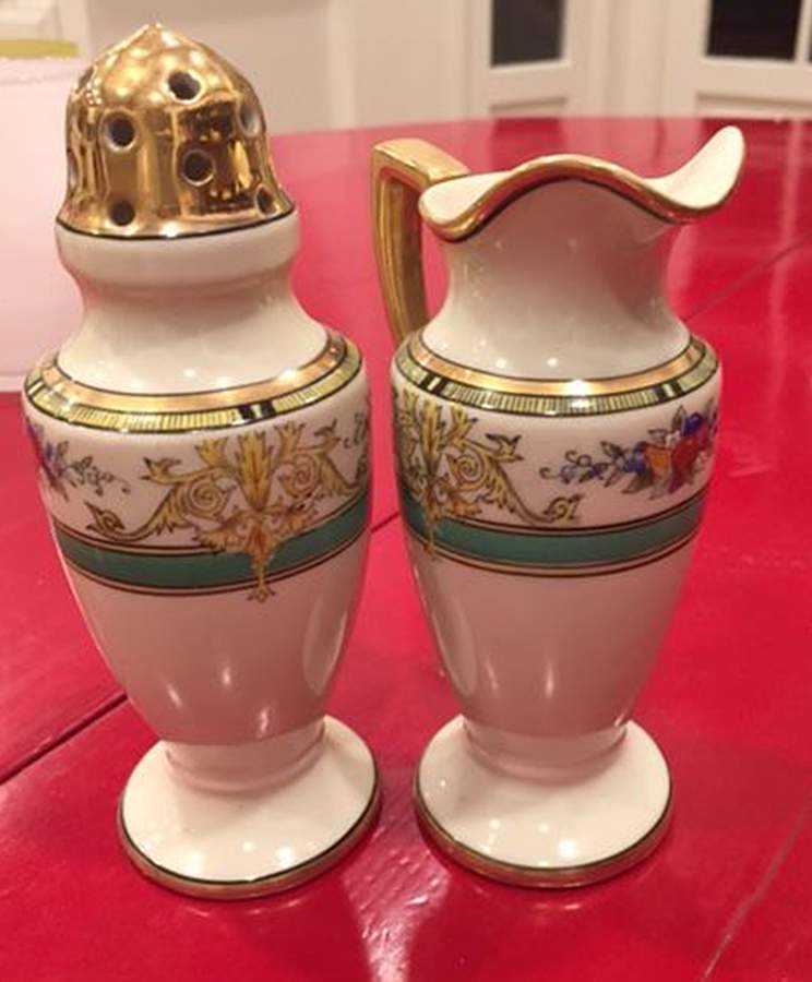 37518 Sugar Shaker by Noritake-1