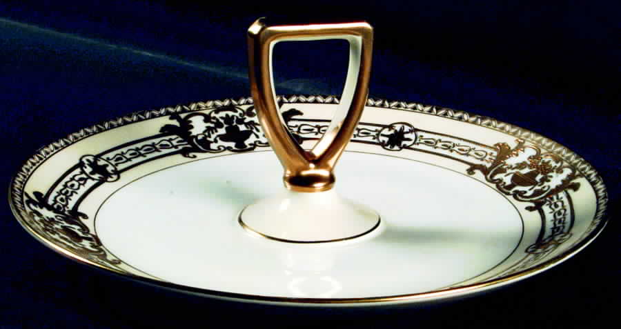 37532-77630 Round Serving Plate with Handle (DP) by Noritake-1