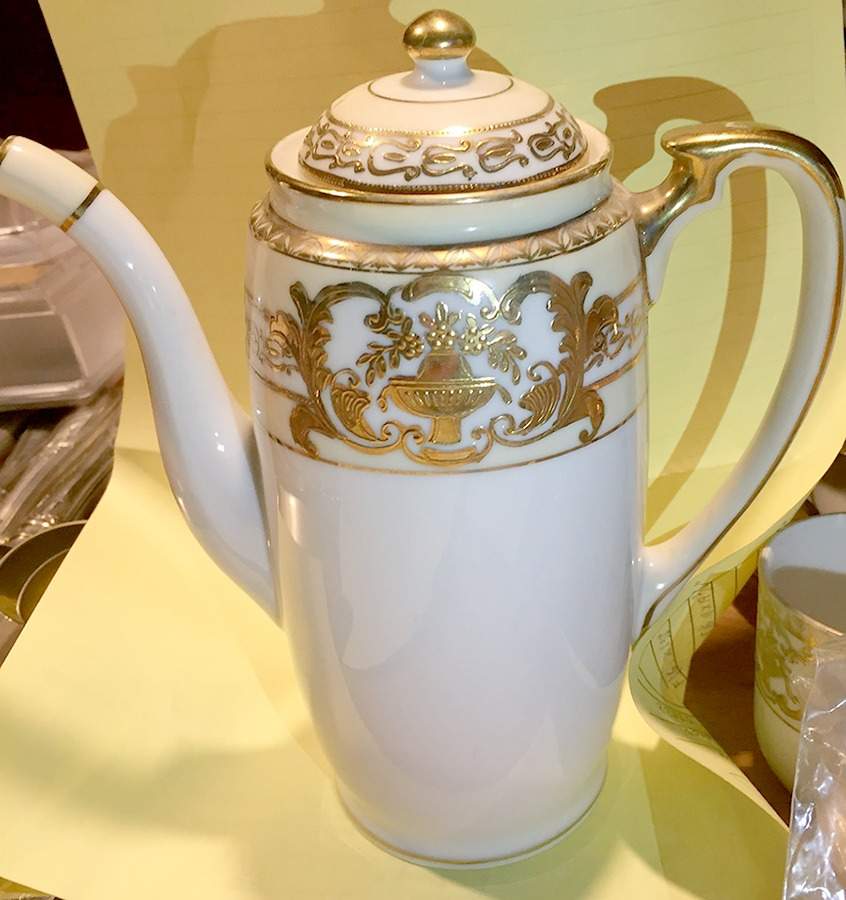 37532-77630 Coffee Pot & Lid by Noritake-1