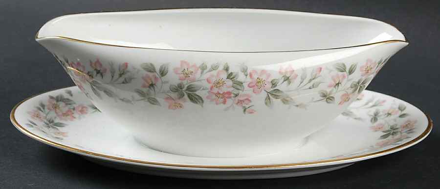 5415 Gravy Boat with Attached Underplate by Noritake-1