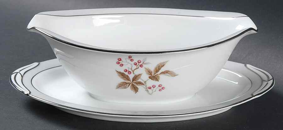 5447 Gravy Boat with Attached Underplate by Noritake-1