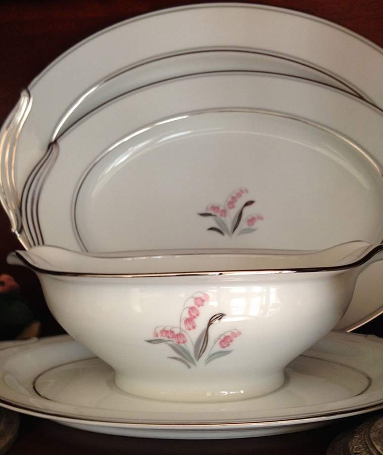 5518 11" Oval Serving Platter by Noritake-1