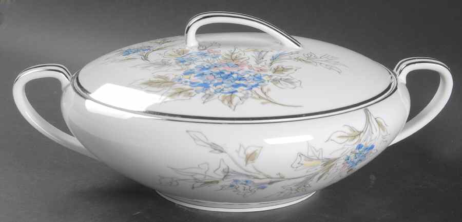 5520 Round Covered Vegetable by Noritake-1