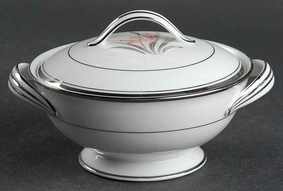 5572 Sugar Bowl & Lid by Noritake-1