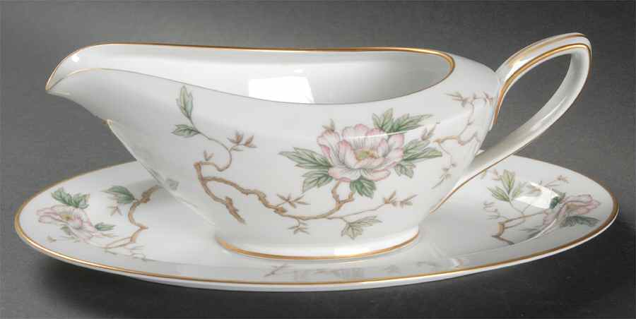 6935 Gravy Boat & Underplate by Noritake-1