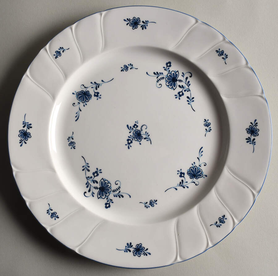 8709 Dinner Plate by Noritake-1