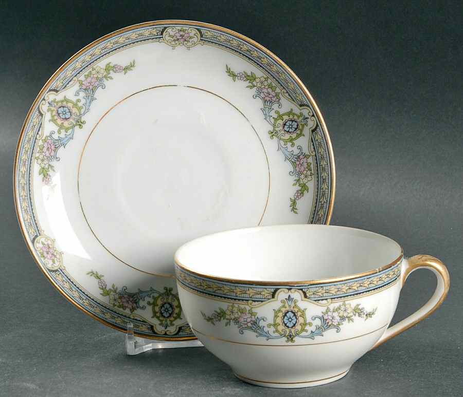 Aberdeen (Older) Flat Cup & Saucer Set by Noritake-1