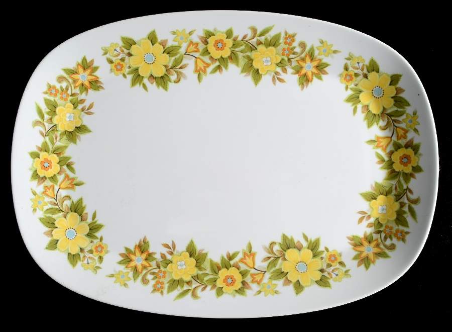 Acapulco 15" Oval Serving Platter by Noritake-1