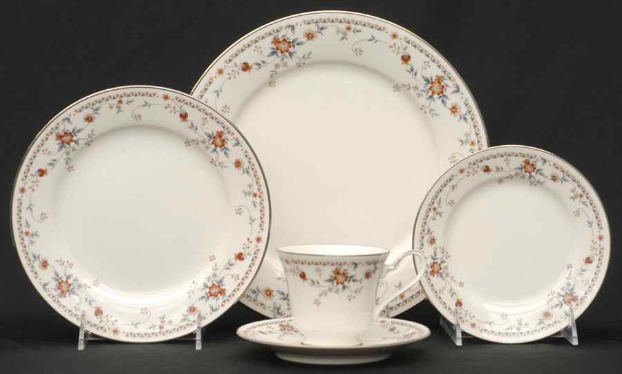 Adagio 5 Piece Place Setting by Noritake-1