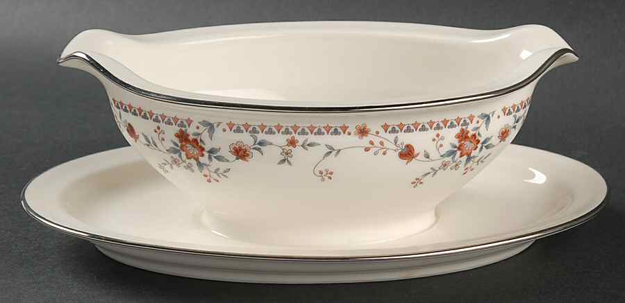 Adagio Gravy Boat with Attached Underplate by Noritake-1