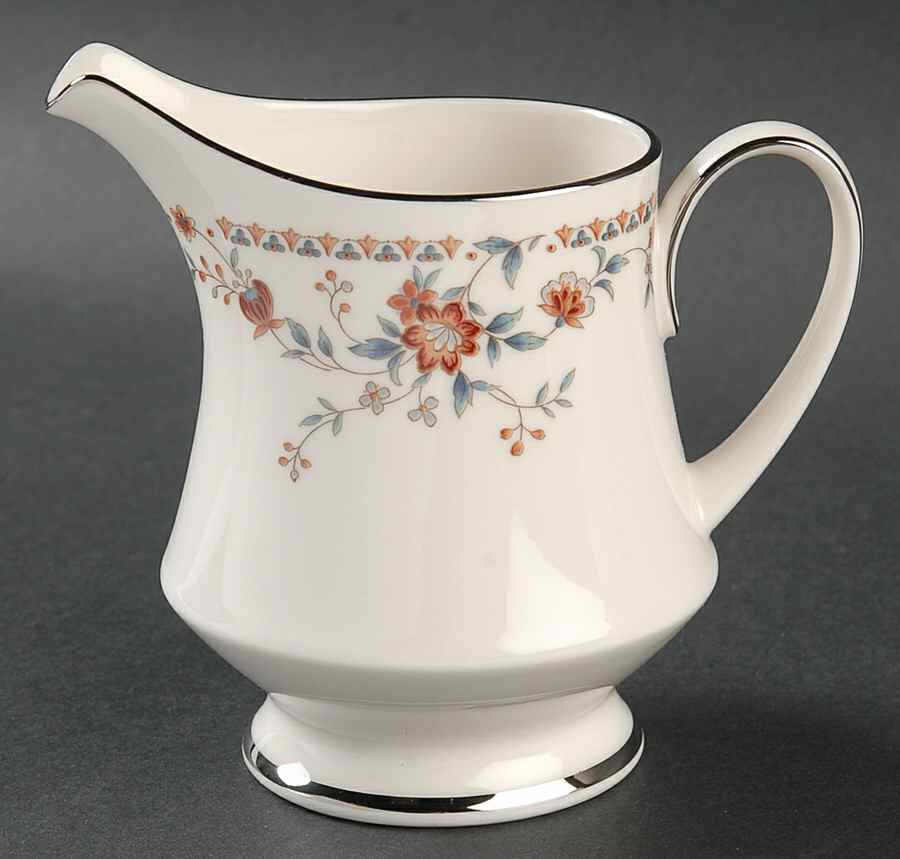 Adagio Creamer by Noritake-1