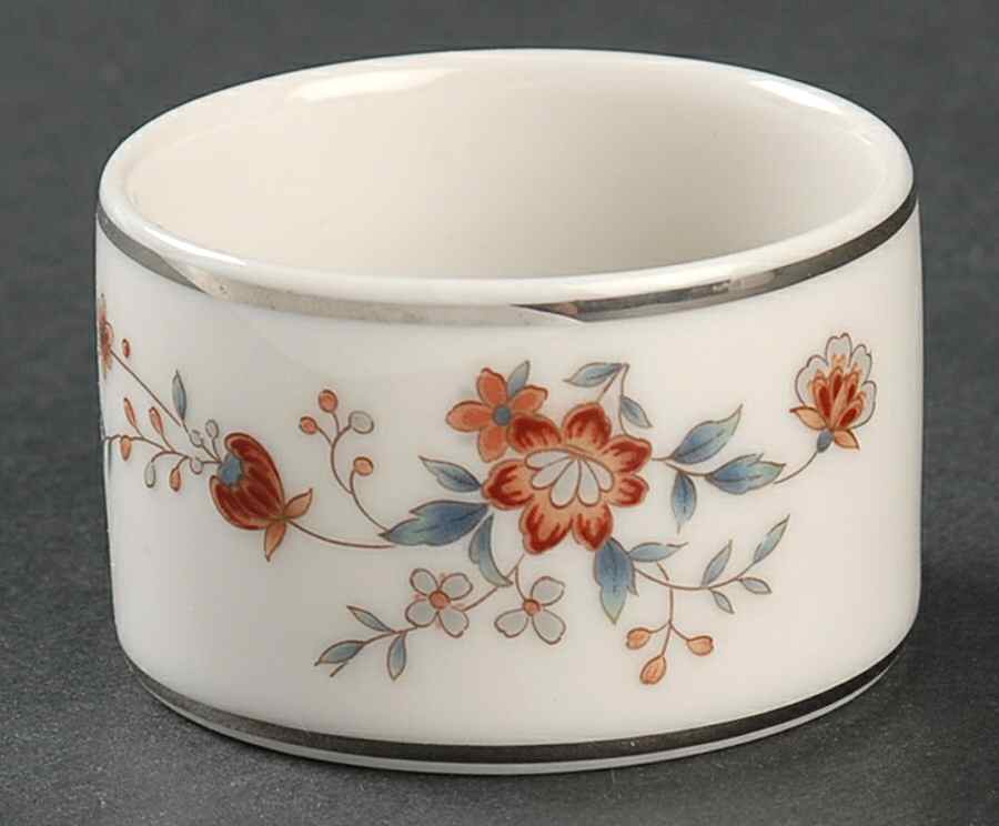 Adagio Napkin Ring by Noritake-1
