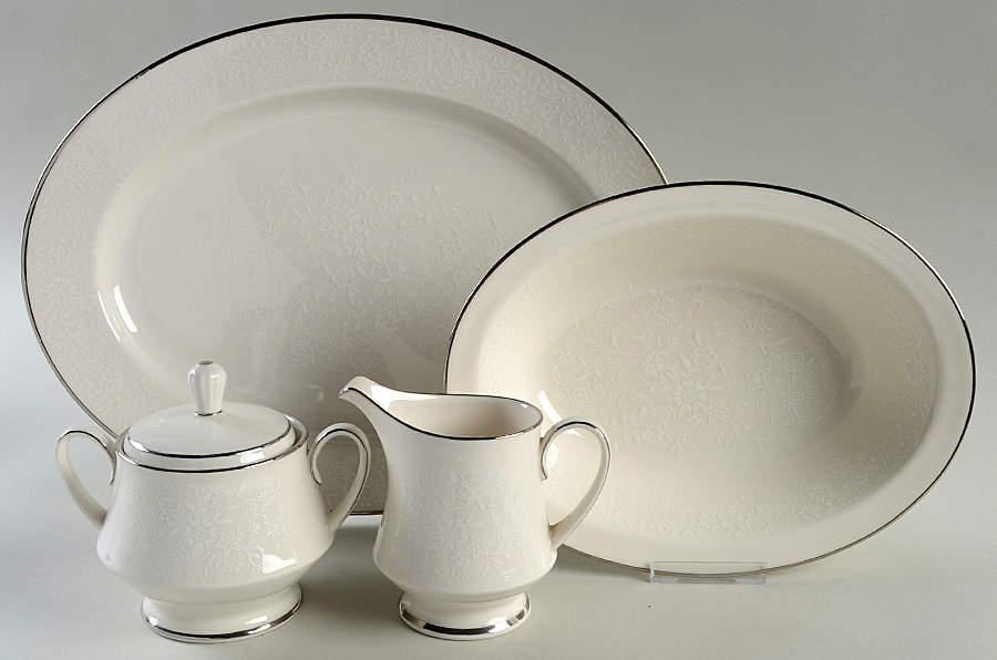 Affection 5 Piece Hostess Set by Noritake-1