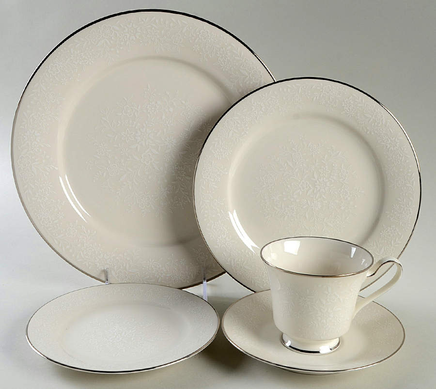 Affection 40 Piece Estate Set by Noritake-1