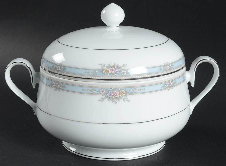 Ainsworth Round Covered Vegetable by Noritake-1