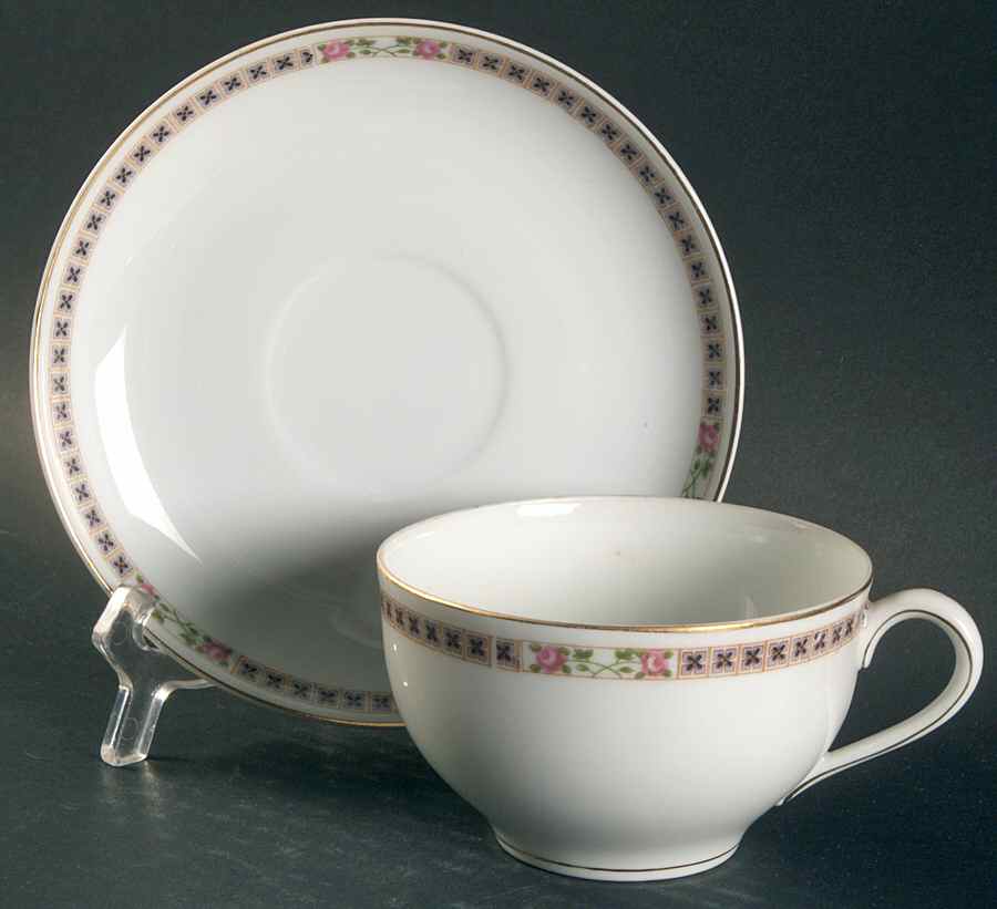 The Alais Oversized Cup & Saucer Set by Noritake-1