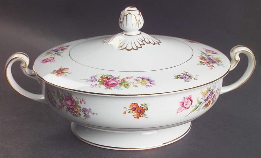 Aldea Round Covered Vegetable by Noritake-1