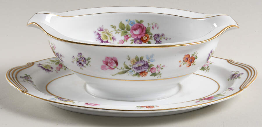 Aldea Gravy Boat with Attached Underplate by Noritake-1