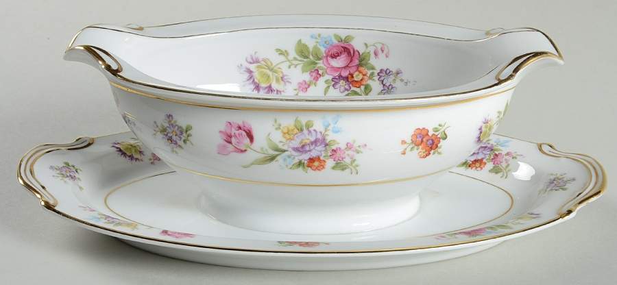 Aldea Gravy Boat with Attached Underplate by Noritake-1