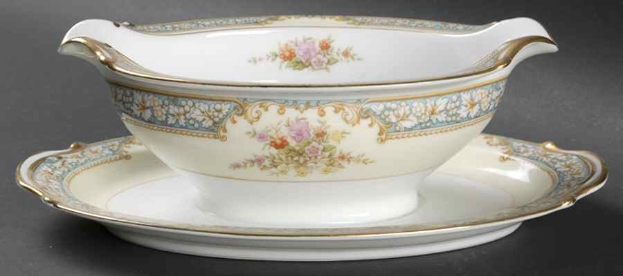 Alexis Gravy Boat with Attached Underplate by Noritake-1