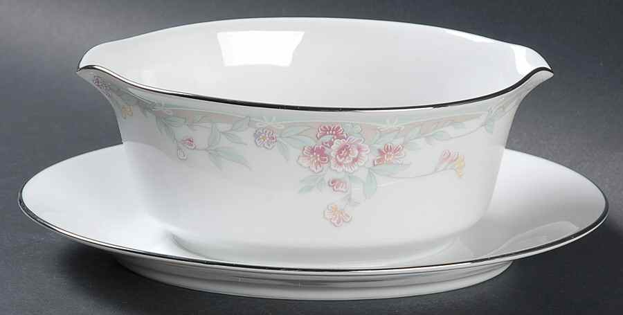 Algonquin Gravy Boat with Attached Underplate by Noritake-1