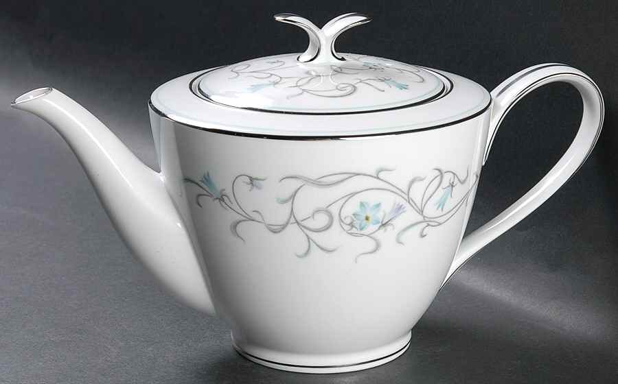 Alicia Teapot & Lid by Noritake-1
