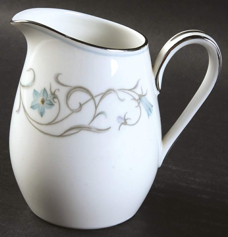 Alicia Mini Creamer by Noritake-1