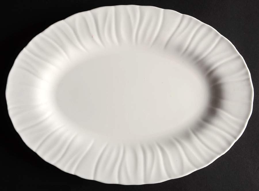 Allaire 14" Oval Serving Platter by Noritake-1