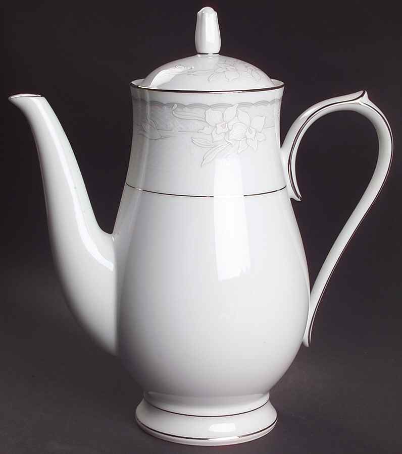 Allegra Coffee Pot & Lid by Noritake-1