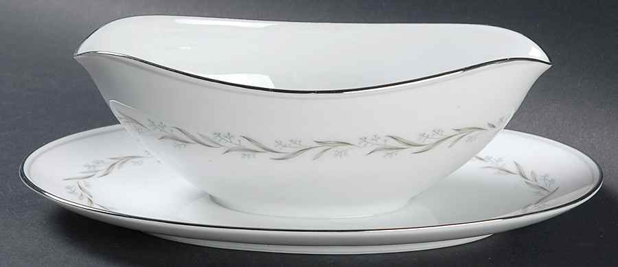 Almont Gravy Boat with Attached Underplate by Noritake-1
