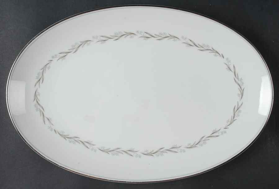 Almont 14" Oval Serving Platter by Noritake-1