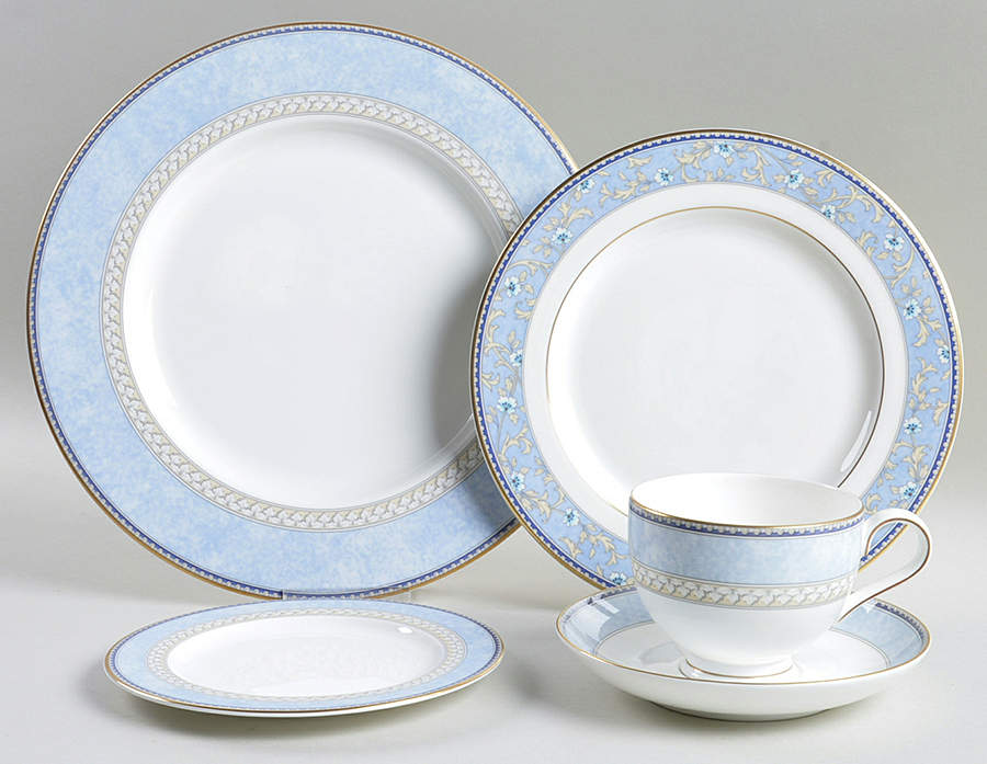 Alsatia 5 Piece Place Setting by Noritake-1