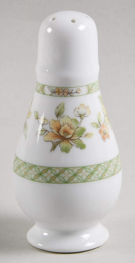 Amapola Pepper Shaker by Noritake-1