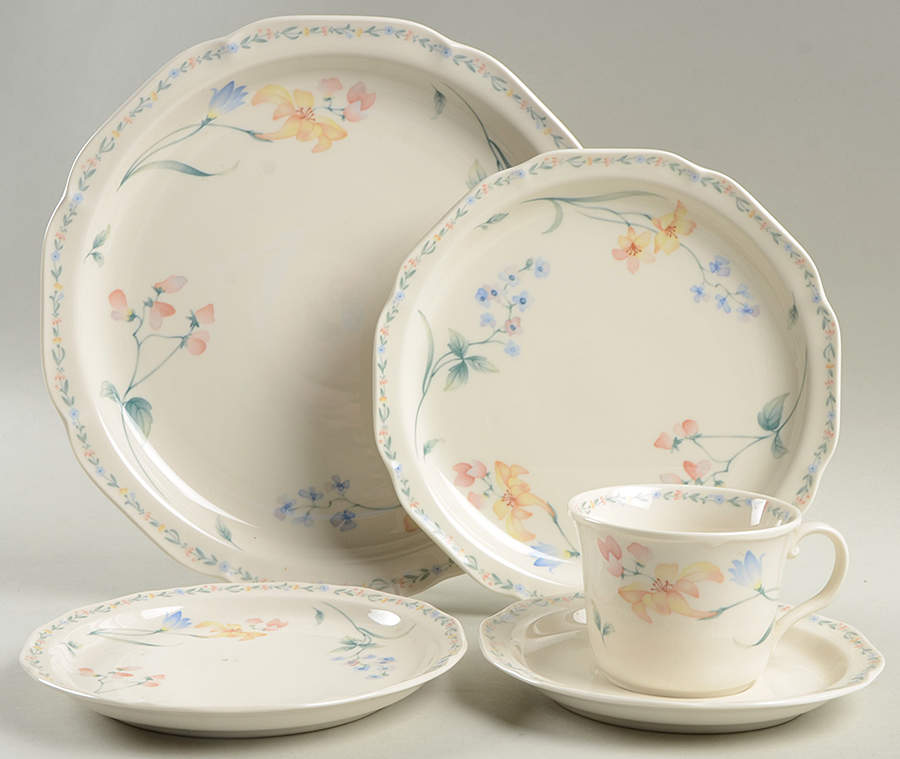 American Flowers 5 Piece Place Setting by Noritake-1