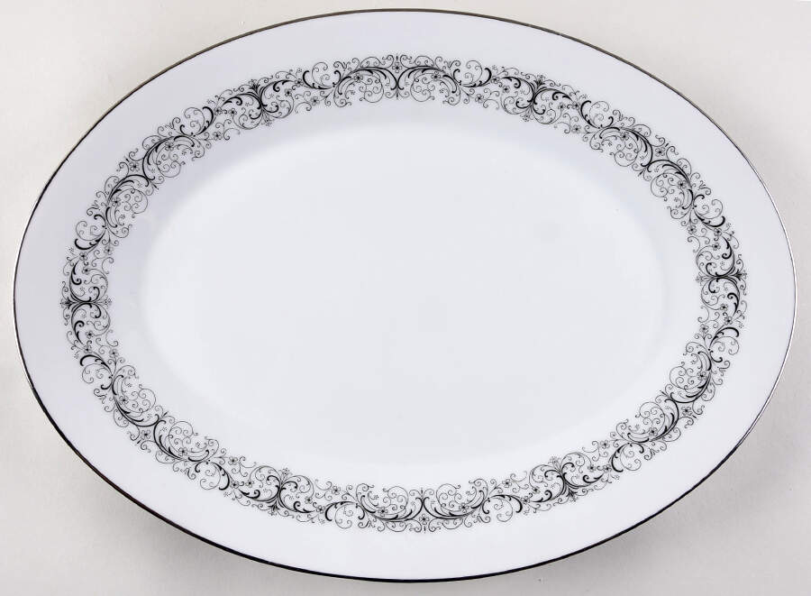 Amor 16" Oval Serving Platter by Noritake-1