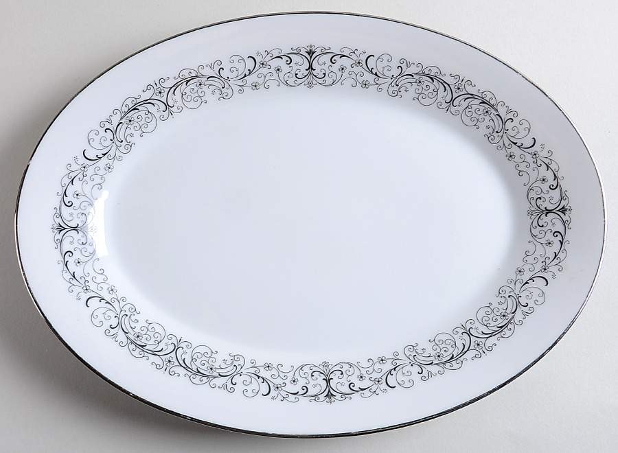 Amor 12" Oval Serving Platter by Noritake-1