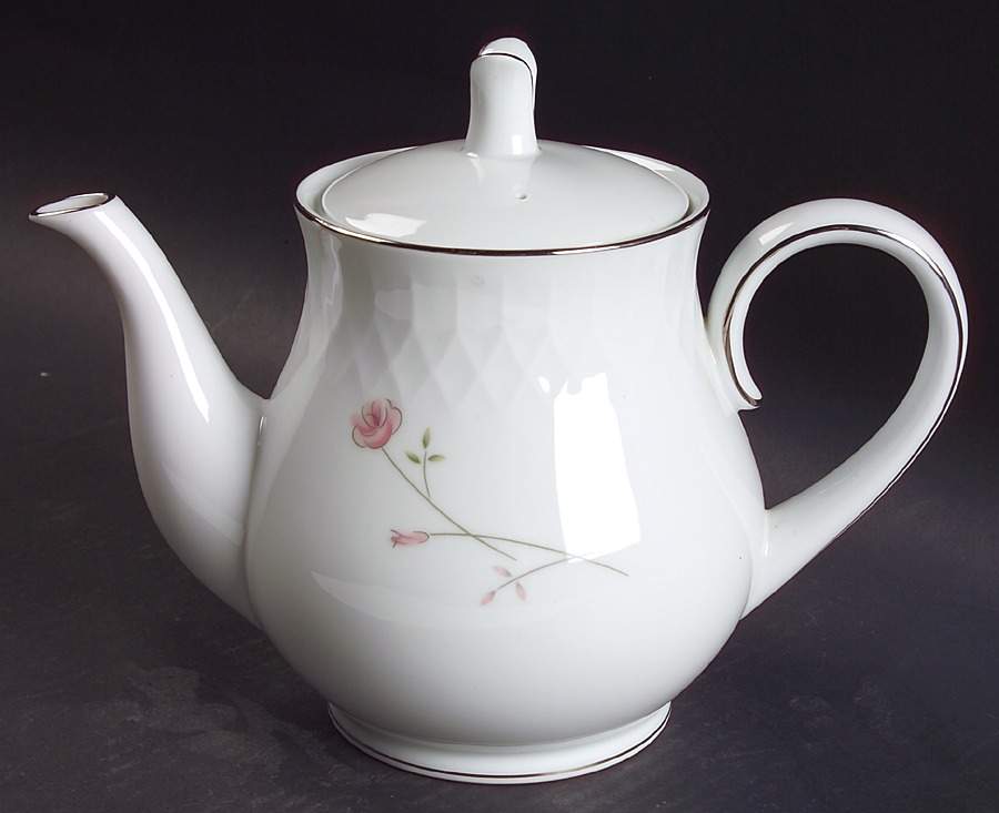 Amorette Teapot & Lid by Noritake-1