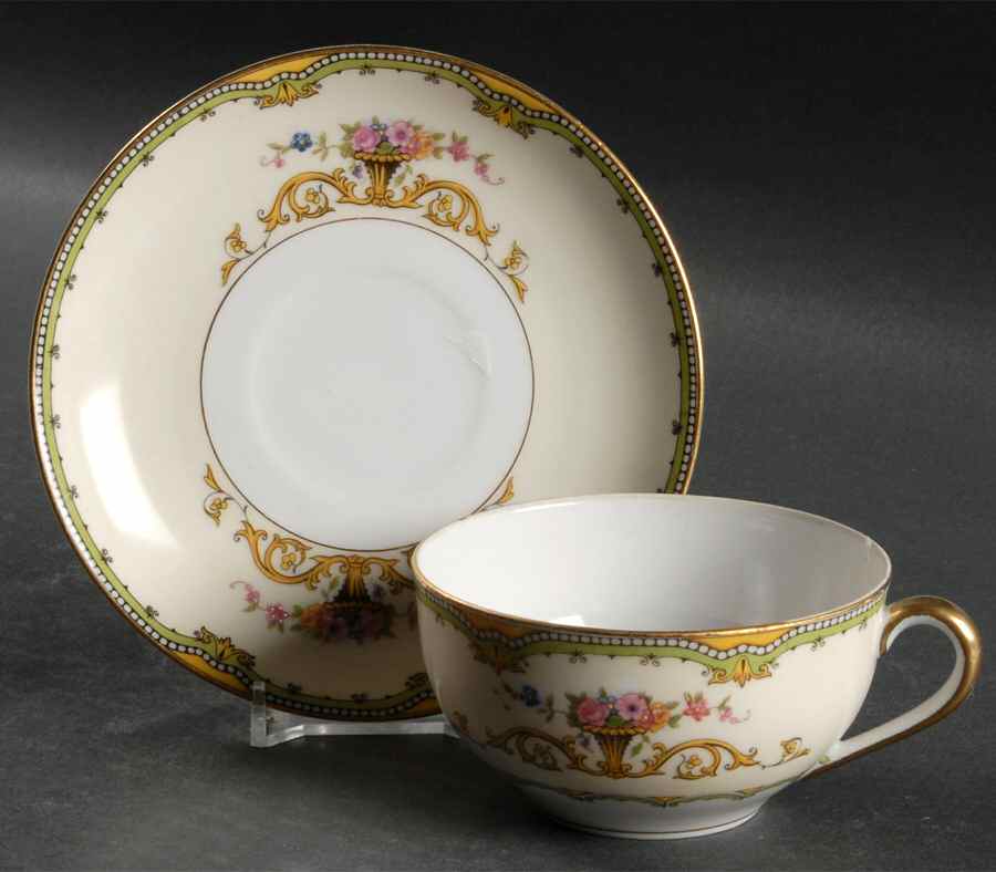 Amorosa Flat Cup & Saucer Set by Noritake-1