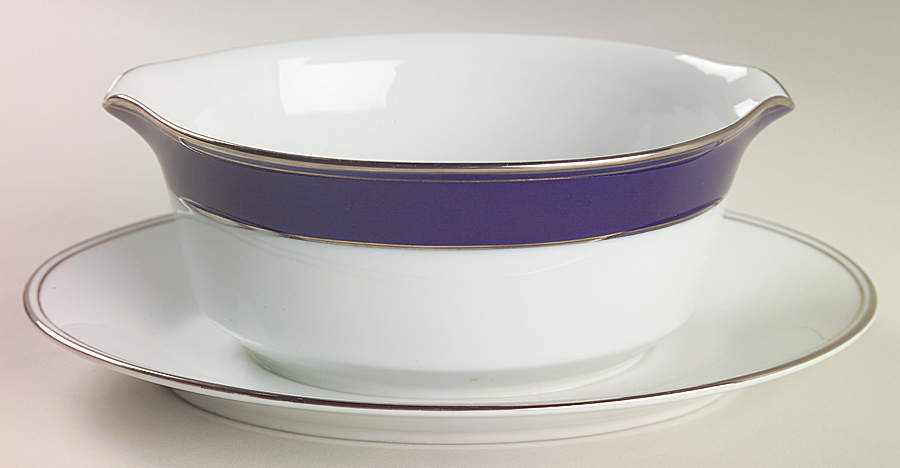 Amsterdam Gravy Boat with Attached Underplate by Noritake-1