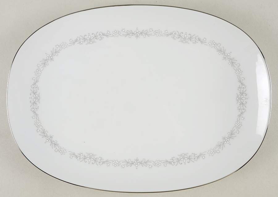 Amy 13" Oval Serving Platter by Noritake-1