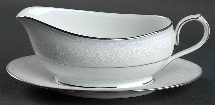 Anaheim Gravy Boat & Underplate by Noritake-1