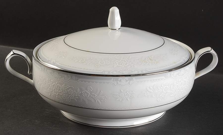Anaheim Round Covered Vegetable by Noritake-1