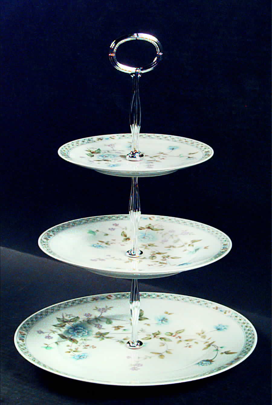 Angel D'Amour 13 7/8"-14 1/4" 3-Tiered Serving Tray(DP,SP,BB) HC by Noritake-1