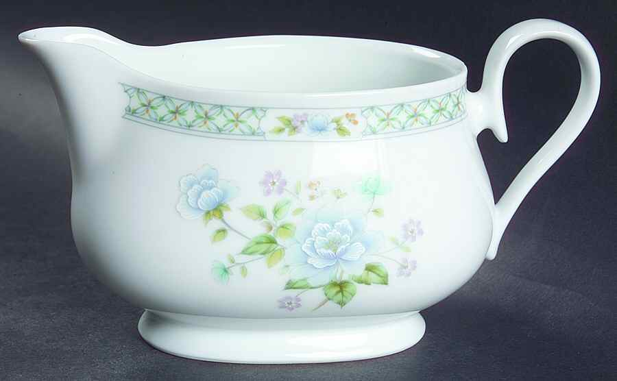 Angel D'Amour Gravy Boat by Noritake-1