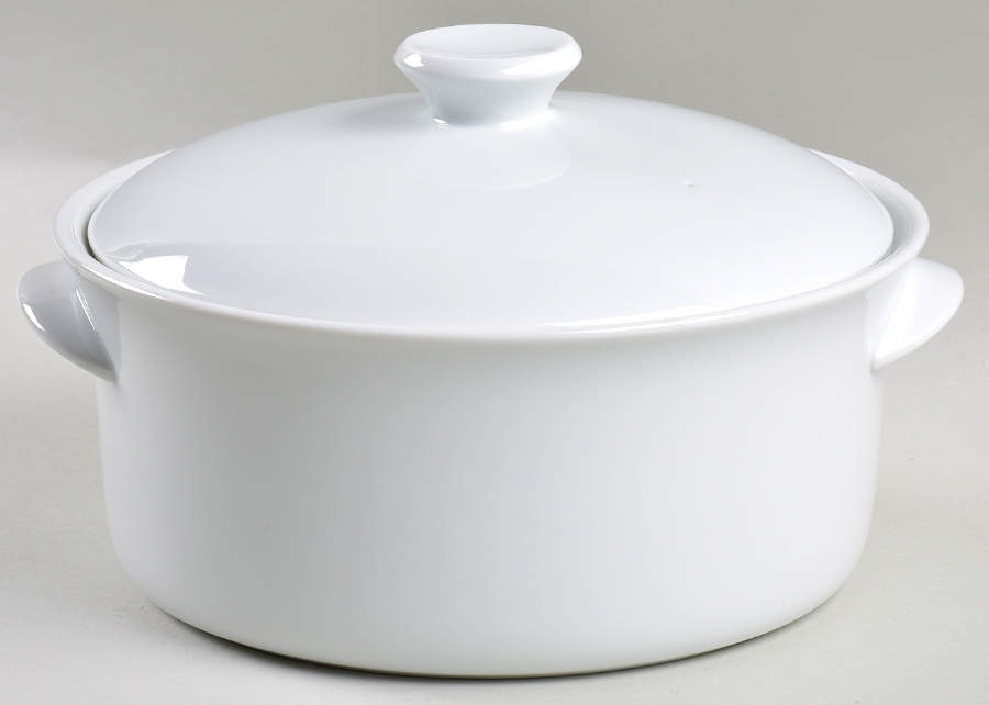 Angela White 2 Qt Round Covered Casserole by Noritake-1