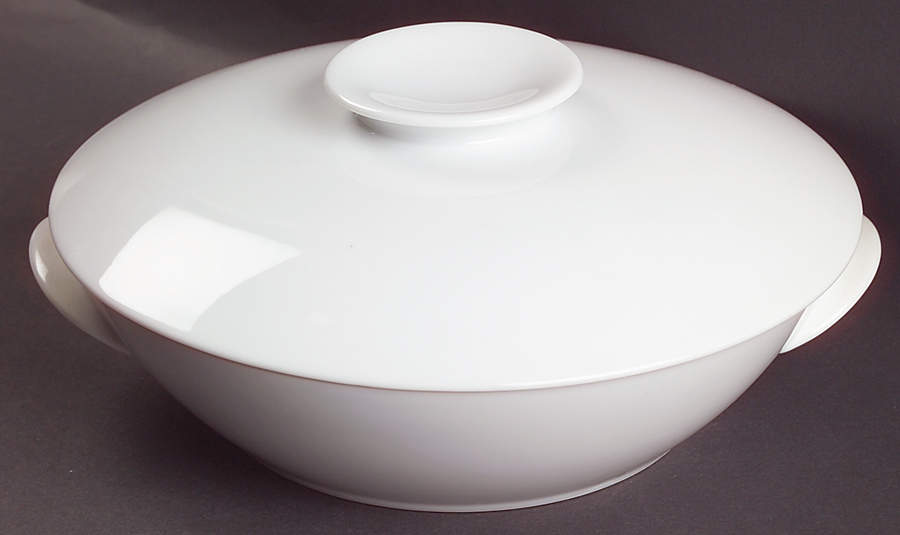 Angela White 2 Qt Round Covered Casserole by Noritake-1