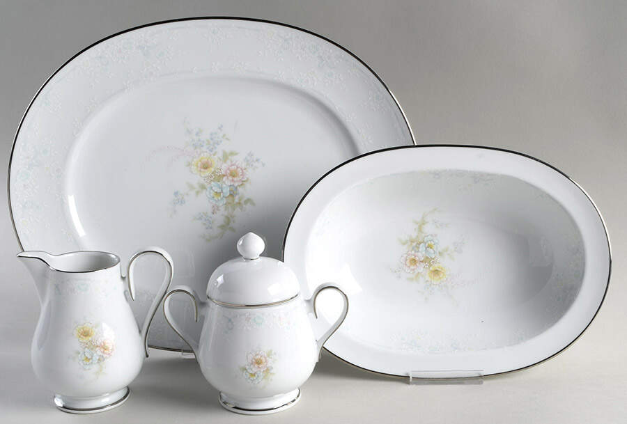 Anticipation 5 Piece Hostess Set by Noritake-1